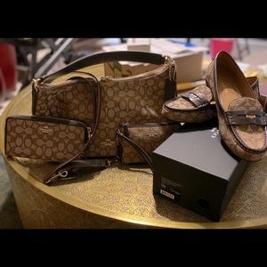 Coach purse wallet wristlet & loafer shoe set